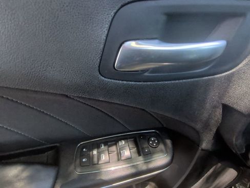 Used 2021 Dodge Charger SXT RWD image 12