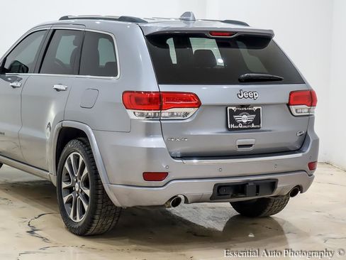 Used 2018 Jeep Grand Cherokee Overland image 9