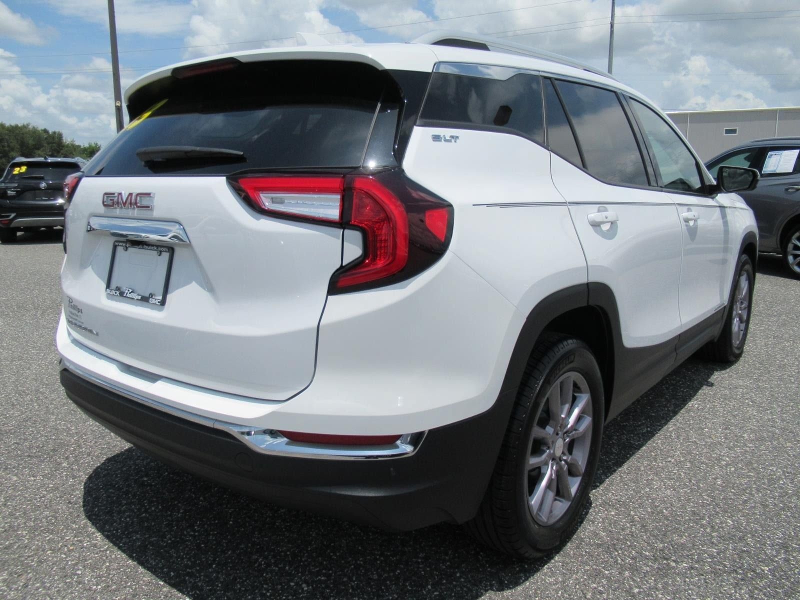 Used 2023 GMC Terrain SLT FWD image 7