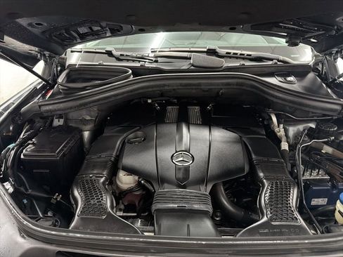 Used 2017 Mercedes-Benz GLS 450 4MATIC image 33