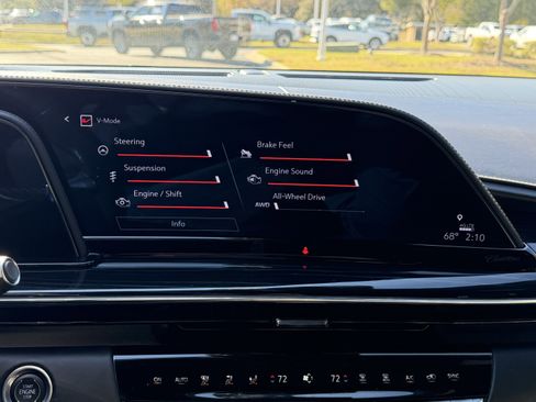 Used 2023 Cadillac Escalade ESV V image 18