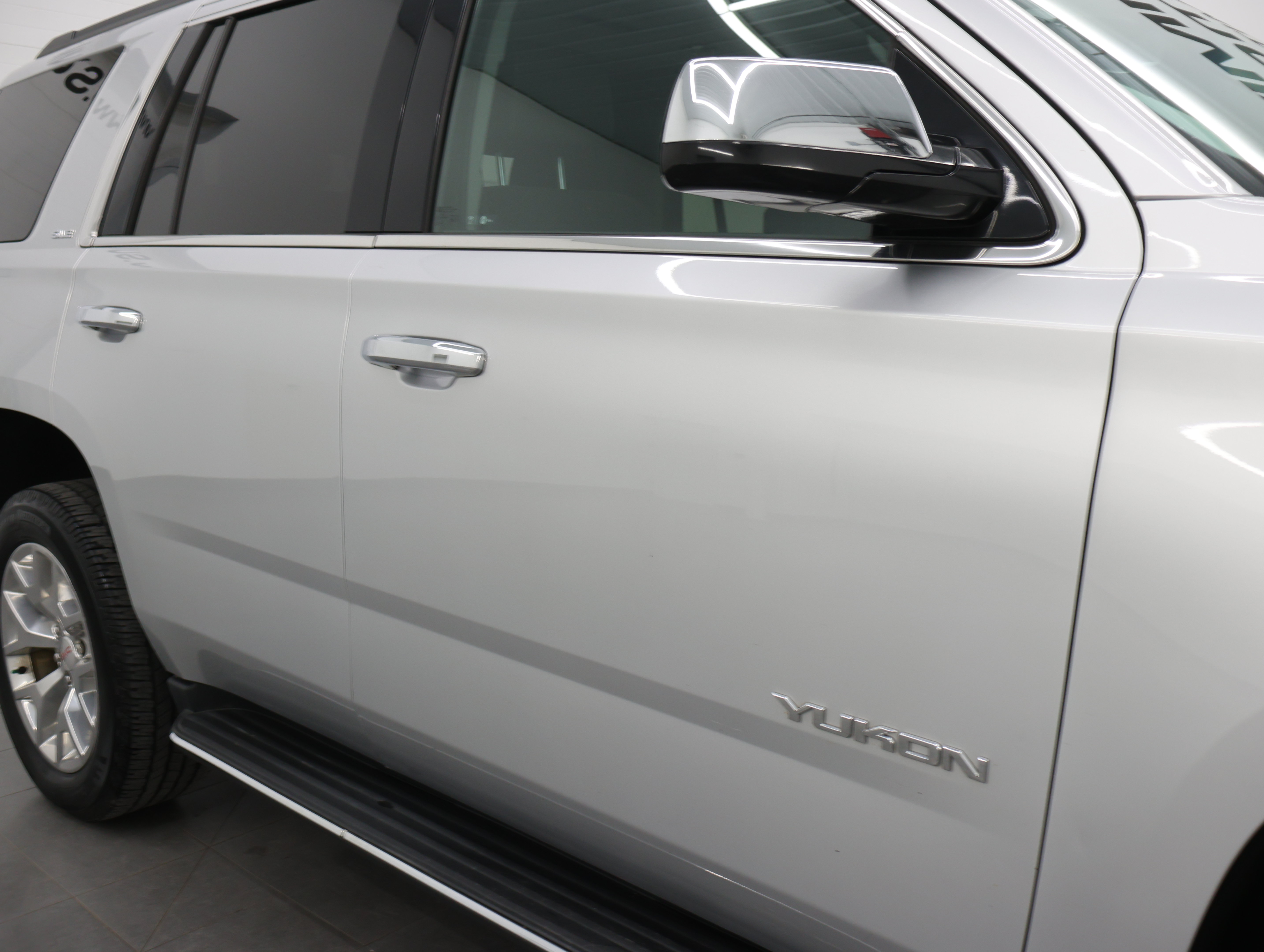 Used 2018 GMC Yukon SLE w/ SLE Value Package AWD/4WD image 24