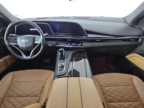 Used 2021 Cadillac Escalade ESV Premium Luxury AWD/4WD image 11
