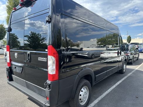 Used 2023 RAM ProMaster 2500 FWD image 4