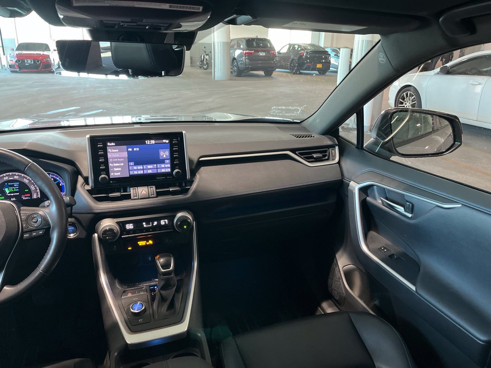 Used 2020 Toyota RAV4 XSE w/ XSE Grade Weather Package AWD/4WD image 39