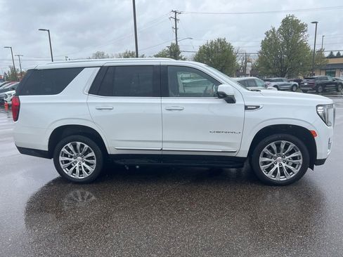 Used 2022 GMC Yukon Denali AWD/4WD image 5