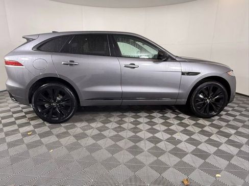 Used 2025 Jaguar F-PACE R-Dynamic S image 7
