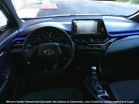 Used 2020 Toyota C-HR XLE image 33