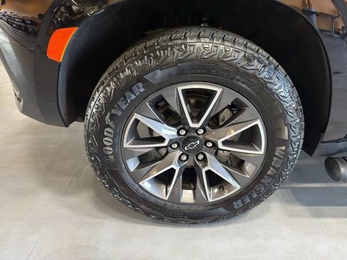 Used 2023 Chevrolet Tahoe Z71 w/ Off-Road Capability Package AWD/4WD image 9