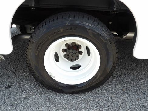 Used 2024 Ford E-350 and Econoline 350 Super Duty w/ Driver's Safety Package RWD image 60