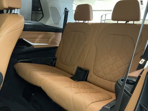 Certified 2023 BMW X7 xDrive40i w/ Premium Package image 29