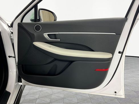 Certified 2025 Hyundai Sonata SE FWD image 25