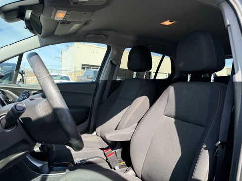 Used 2017 Chevrolet Trax LT image 7