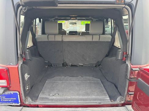 Used 2010 Jeep Wrangler Unlimited Sport image 5