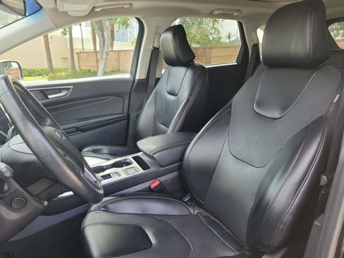 Used 2022 Ford Edge Titanium w/ Equipment Group 301A image 18