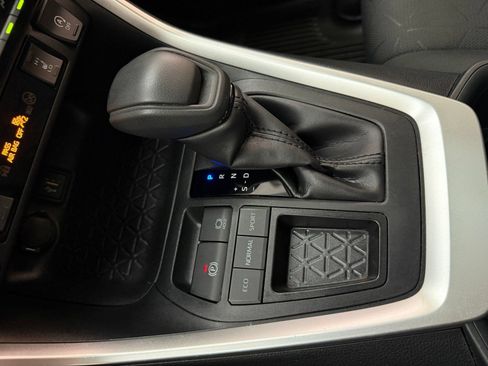Used 2023 Toyota RAV4 XLE w/ Convenience Package FWD image 14