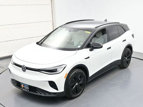 Used 2025 Volkswagen ID.4 Pro S Plus AWD/4WD image 37