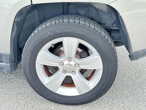Used 2013 Jeep Compass Sport AWD/4WD image 11