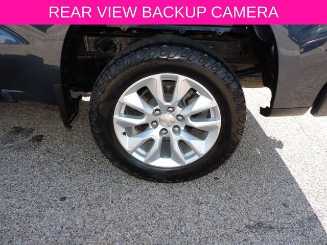 Used 2020 Chevrolet Silverado 1500 Custom w/ Custom Value Package RWD image 11