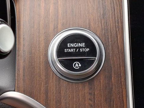 Certified 2025 Mercedes-Benz GLC 300 4MATIC image 24