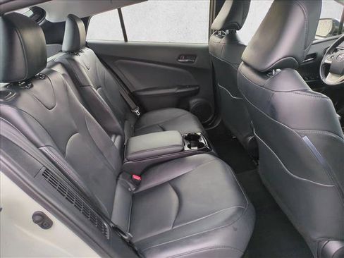 Used 2017 Toyota Prius Prime Advanced image 18