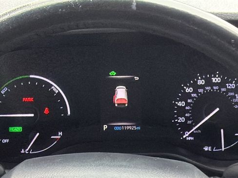 Used 2021 Toyota Sienna XLE image 27