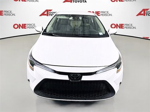 Certified 2022 Toyota Corolla LE image 2