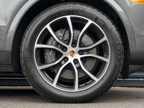 Certified 2024 Porsche Cayenne Coupe AWD/4WD image 15