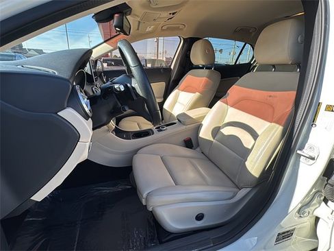 Used 2017 Mercedes-Benz GLA 250 GLA 250 image 14