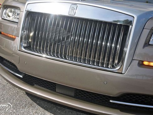 Used 2015 Rolls-Royce Wraith image 32