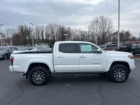 Used 2023 Toyota Tacoma Limited image 3