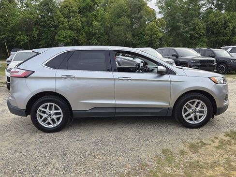 Used 2022 Ford Edge SEL AWD/4WD image 14