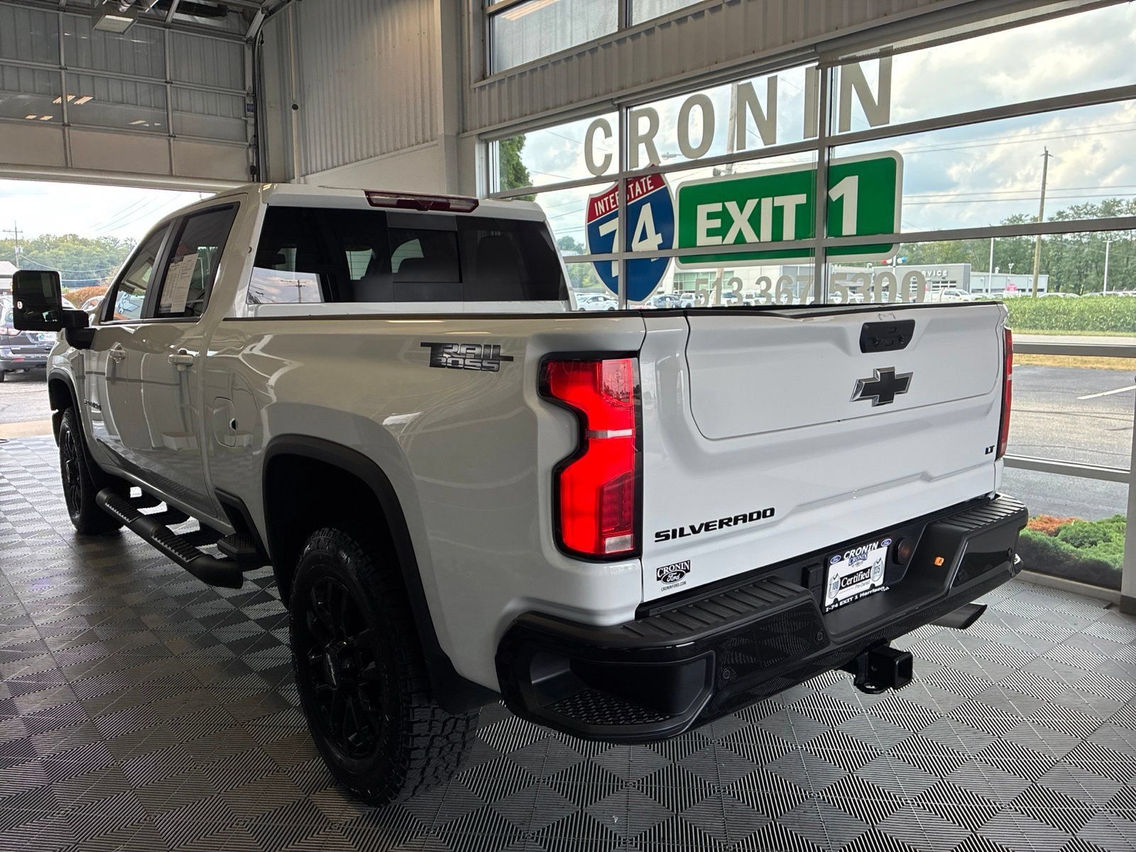 Used 2025 Chevrolet Silverado 2500 LT w/ Trail Boss Package AWD/4WD image 4