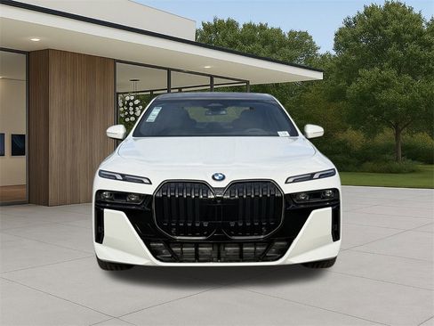 New 2026 BMW 740i 740i w/ Premium Package image 4