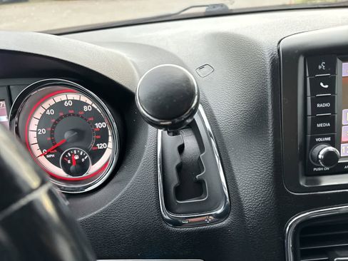 Used 2019 Dodge Grand Caravan GT image 24