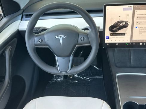Used 2023 Tesla Model Y Long Range AWD/4WD image 14