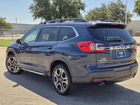Used 2023 Subaru Ascent Limited w/ Technology Package AWD/4WD image 4