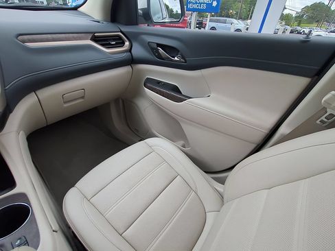 Used 2023 GMC Acadia Denali AWD/4WD image 19