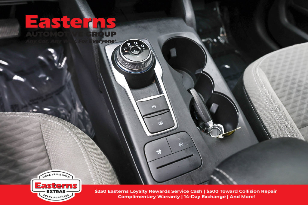 Used 2022 Ford Escape SE FWD image 14