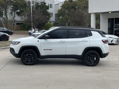 Used 2024 Jeep Compass Trailhawk image 3