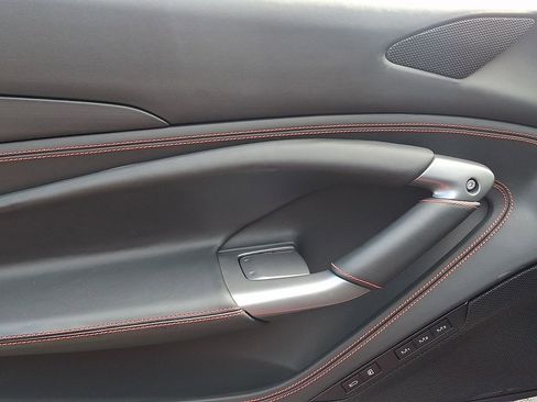 Used 2020 Ferrari F8 Tributo image 11