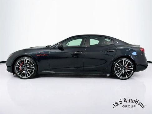 Used 2022 Maserati Ghibli Trofeo RWD image 4