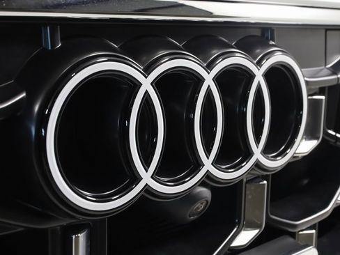 Used 2024 Audi SQ8 Premium Plus image 20