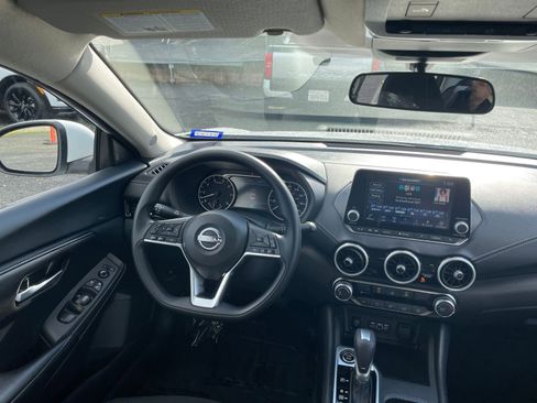 Used 2025 Nissan Sentra SV image 32