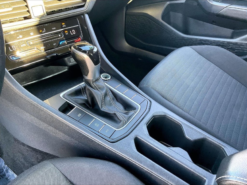 Used 2025 Volkswagen Jetta S FWD image 19