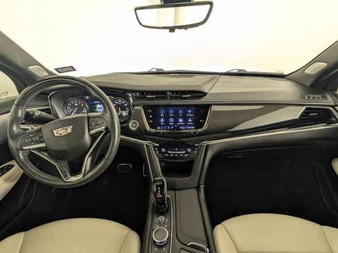 Certified 2022 Cadillac XT6 Sport w/ Technology Package image 8