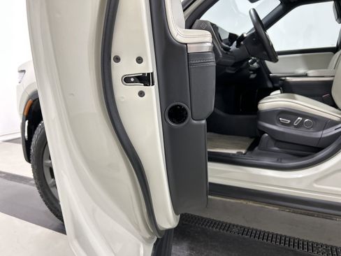 Used 2025 Rivian R1T Adventure AWD/4WD image 30