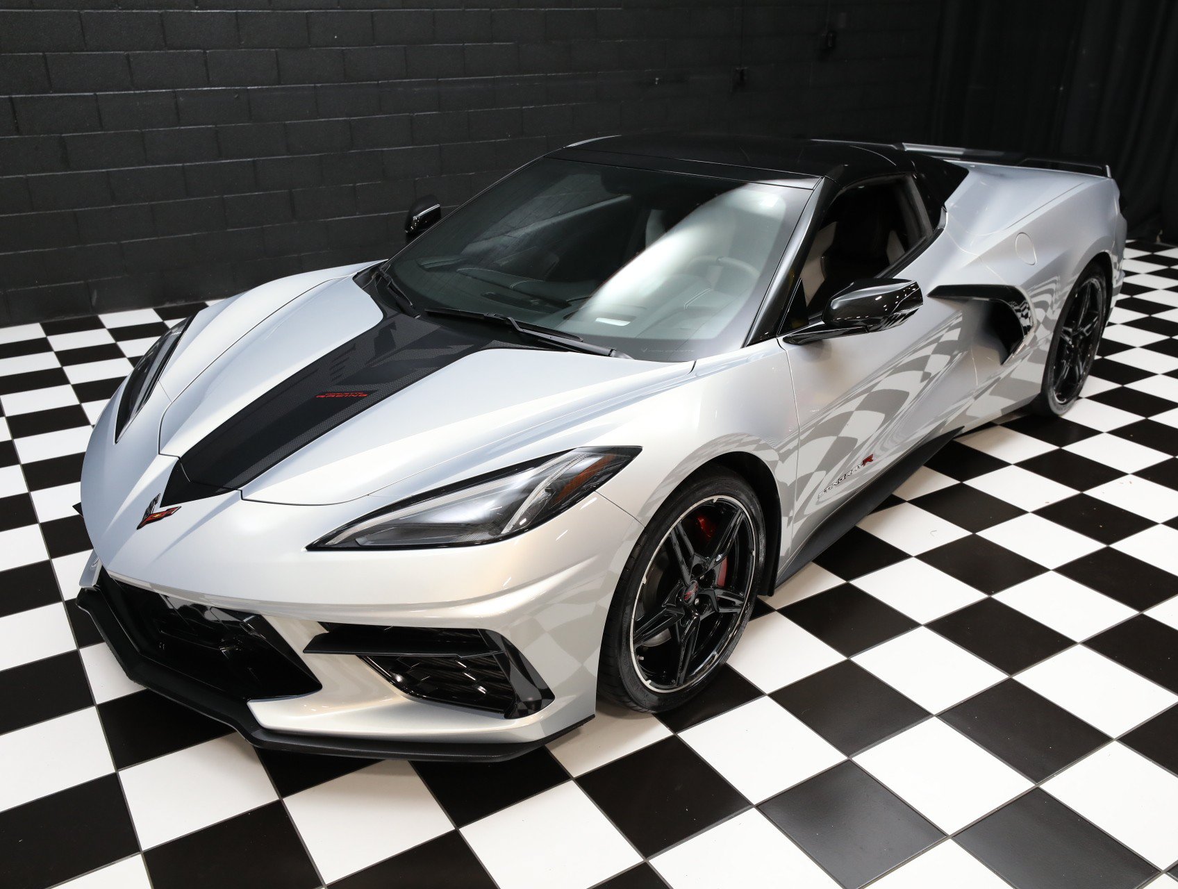 Used 2021 Chevrolet Corvette Stingray Premium Conv w/ Z51 Performance Package RWD image 5