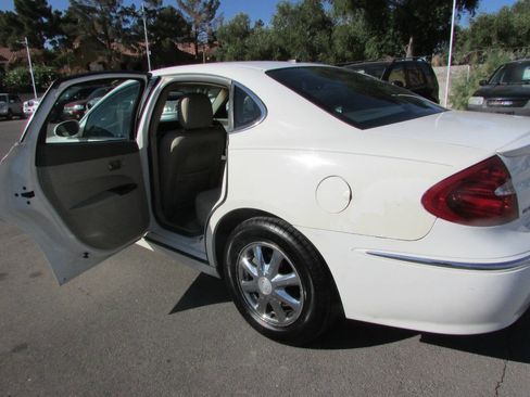 Used 2006 Buick LaCrosse CXL w/ Driver Confidence Package image 17