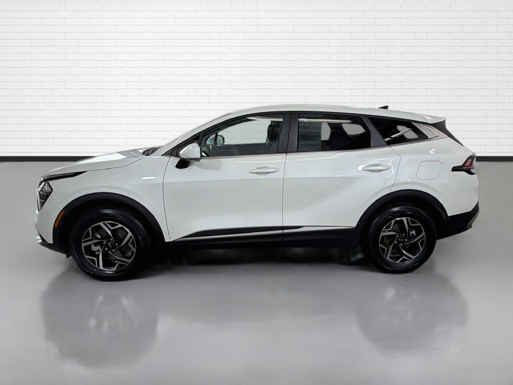 Used 2023 Kia Sportage LX AWD/4WD image 6